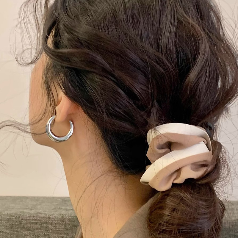 925银针高级感月牙状耳环女2023新款爆款简约时尚气质设计感耳饰