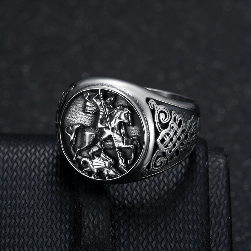 新款北欧霸气复古圣骑士屠龙造型戒指钛钢复古做旧款个性时尚朋克