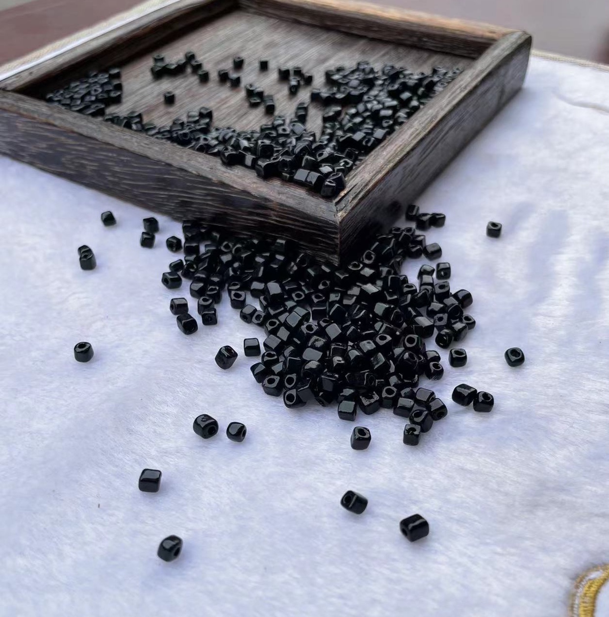 博山琉璃珠子黑色3mm方形稀有异形门帘珠diy隔珠饰品配珠1元200颗