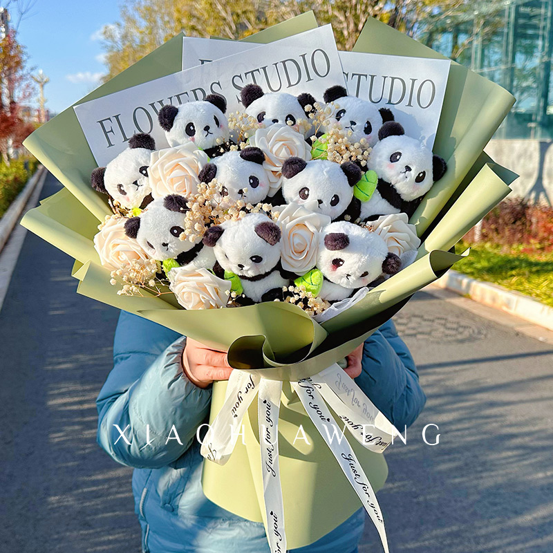 情人节熊猫玩偶花束成品创意草莓熊大花束送女友闺蜜拍照生日礼物