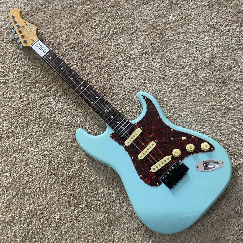 品牌 Gusta 芬达款式 ST 电吉他 单摇 天蓝色 单单单拾音器