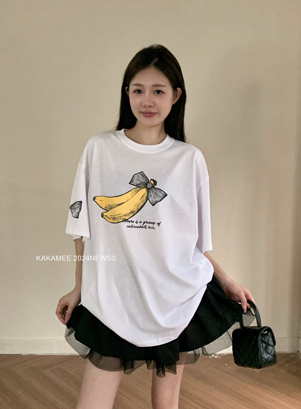KAKAMEE夏季新款简约香蕉素描喷画宽松短袖T恤女休闲上衣