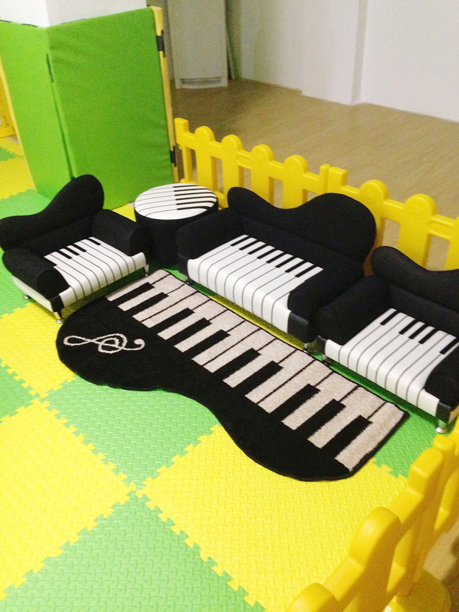 新款幼儿园早教钢琴套装组合小沙发椅迷你儿童阅读区读书角小沙发