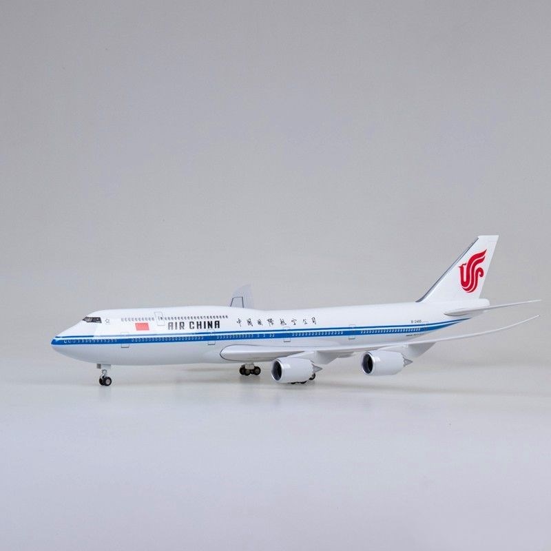 带轮子带灯 中国国际航空国航飞机模型波音747-8仿真民航客机摆件