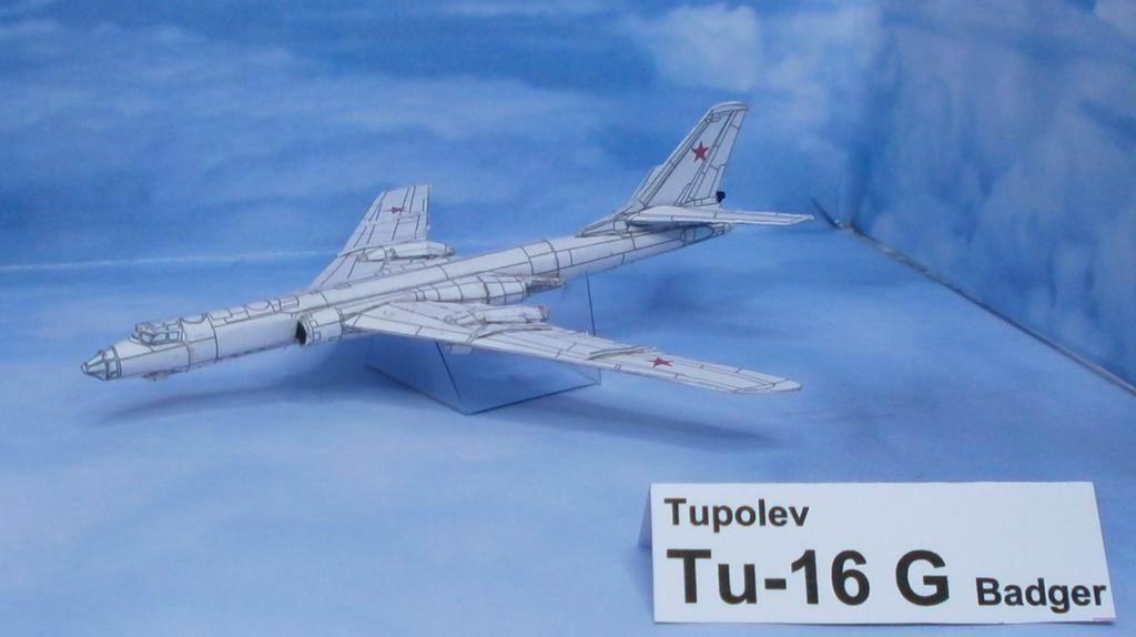 空军战机图16 轰6轰炸机3D纸模DIY手工航空飞机运输机轰炸机模型