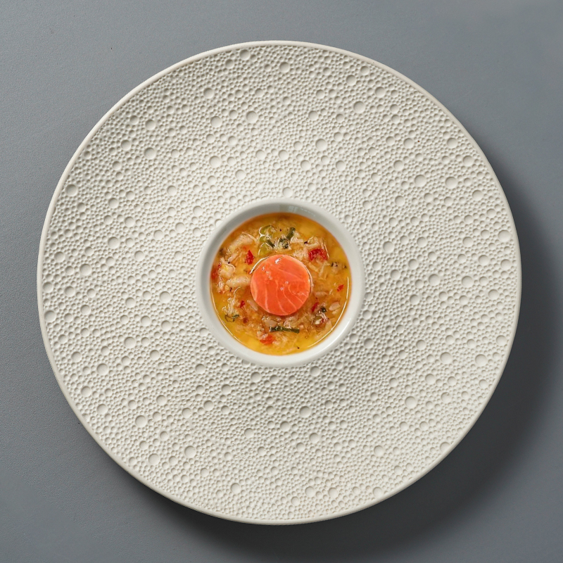 酒店高档白色磨砂陶瓷餐具法式西餐位上草帽盘餐厅创意陨石纹圆盘