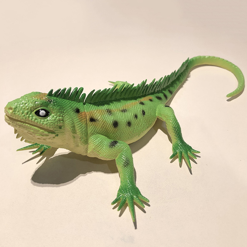 仿真大蜥蜴玩具爬行动物模型套装软胶发声儿童玩具认知变色龙壁虎