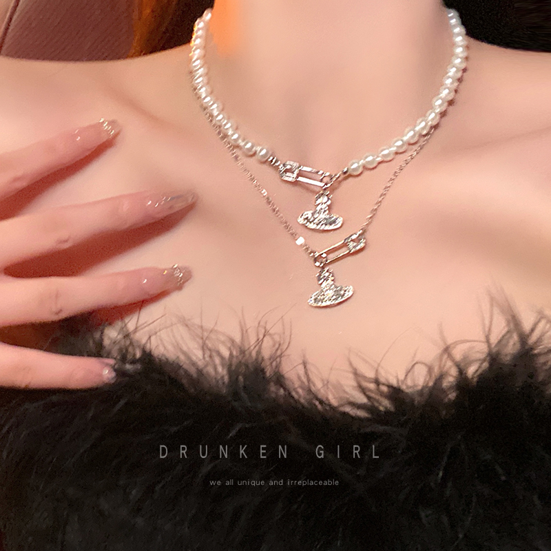 土星球珍珠项链女夏季小众设计感回形针颈链配饰轻奢高级感锁骨链