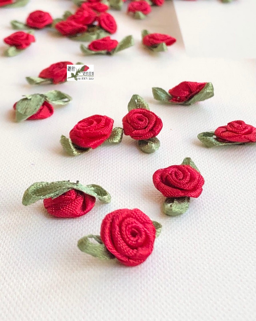 3元40朵深桃红色手工缝丝带缎带小玫瑰带叶子布艺花朵娃衣内衣