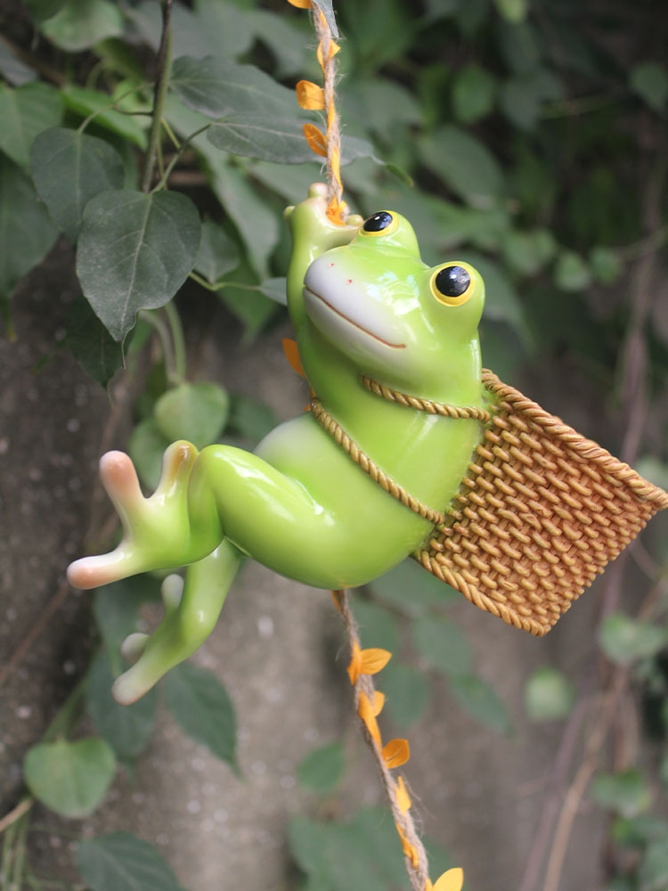 创意可爱青蛙攀爬庭院户外动物壁挂花园阳台幼儿园树上装饰挂件