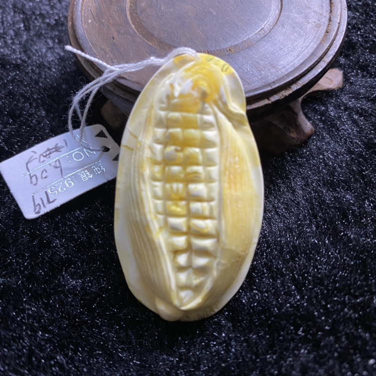 纯天然波罗的海琥珀 白蜜蜡玉米雕刻件 6.0g男女款吊坠 包邮保真