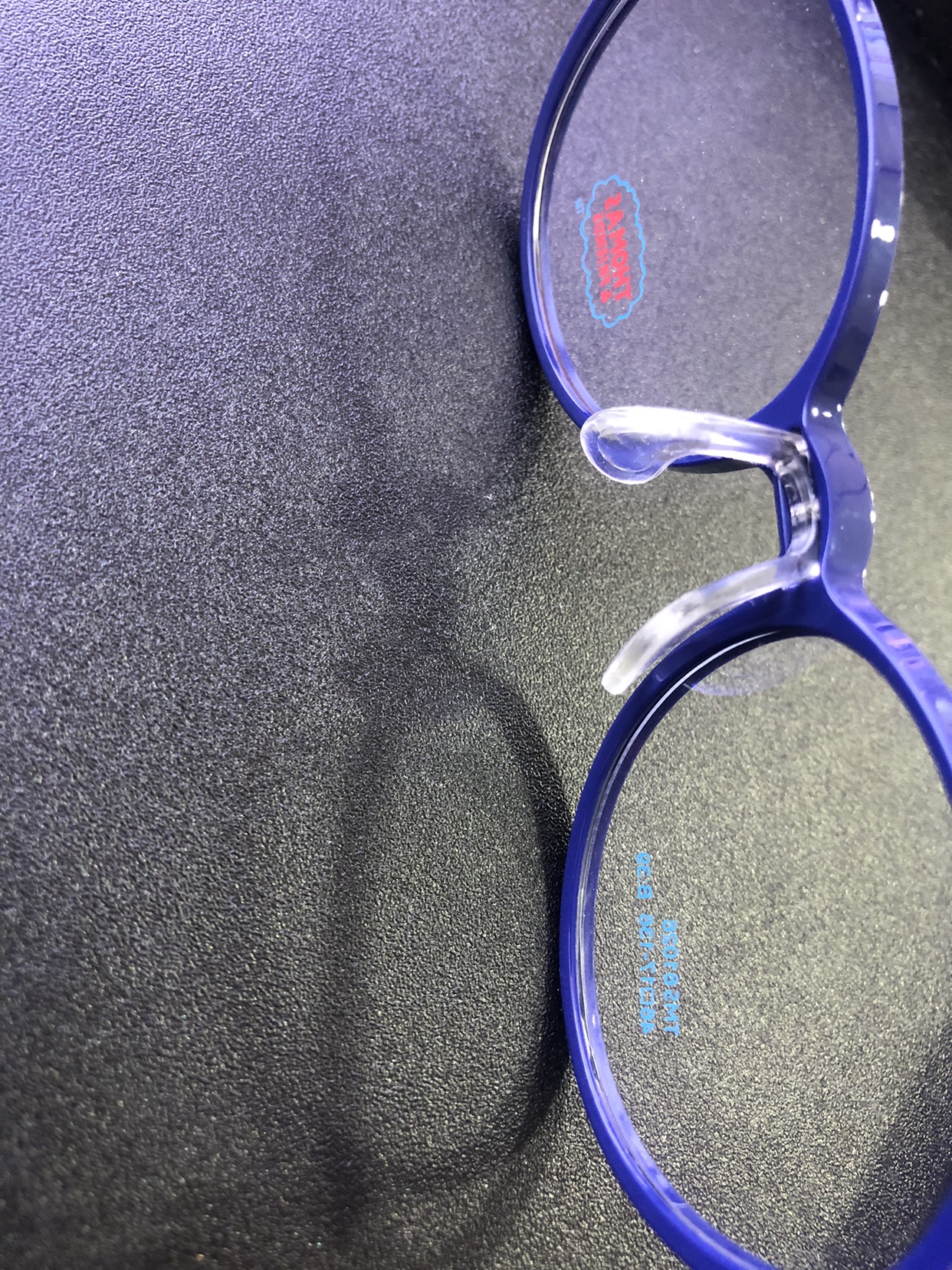 托马斯眼镜TMS全框硅胶软鼻托U型鞍马八字儿童眼镜框近远鼻架托叶