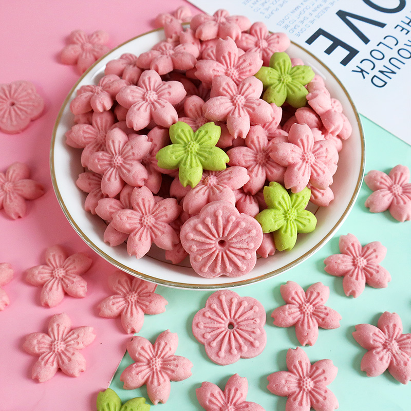 饼干蛋糕装饰樱花饼干粉色小花朵造型可爱烘焙纸杯甜品桃花热奶宝