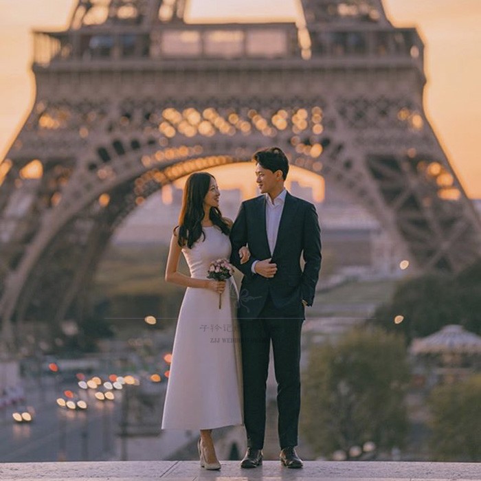 法式缎面轻婚纱2021新款领证登记旅拍极简约结婚晚礼服法式中长款