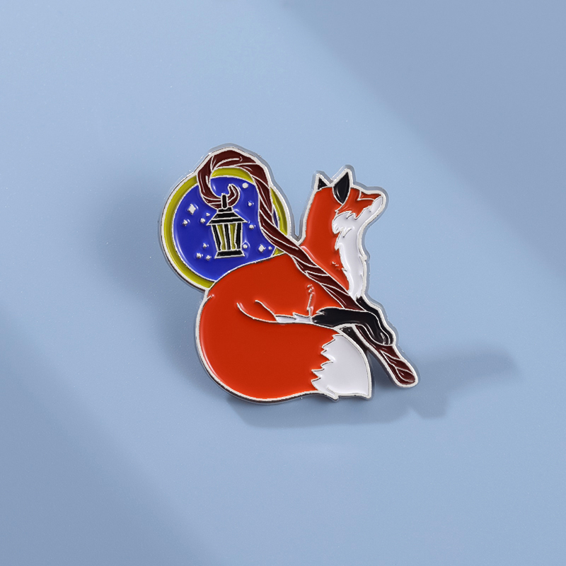 红色魔法杖狐狸胸针可爱日系金属徽章动漫卡通胸章衣服包包装饰品