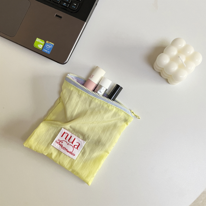 ins韩版小众化妆包女学生大容量收纳袋口红水乳刷便携尼龙小方包