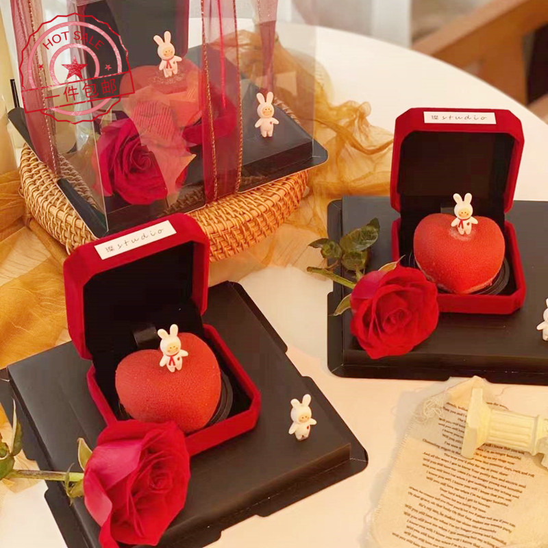 情人节蛋糕装饰摆件小可爱情侣小兔子红色4寸戒指盒表白订婚结婚
