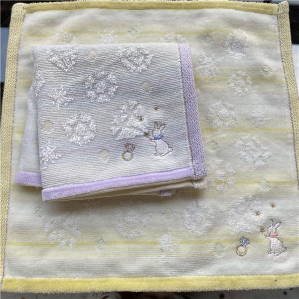 出口日本原单 卡通 小兔子 钻戒刺绣全棉柔软精美可爱小方巾手帕