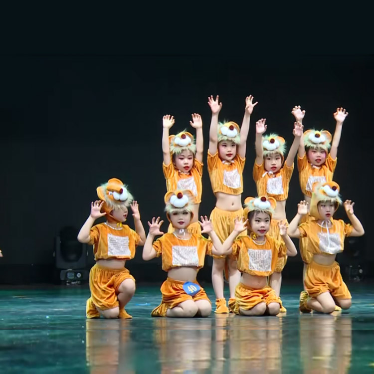 儿童小狮子演出服装幼儿园太空小狮子舞蹈衣服呱呱呱练习曲表演服