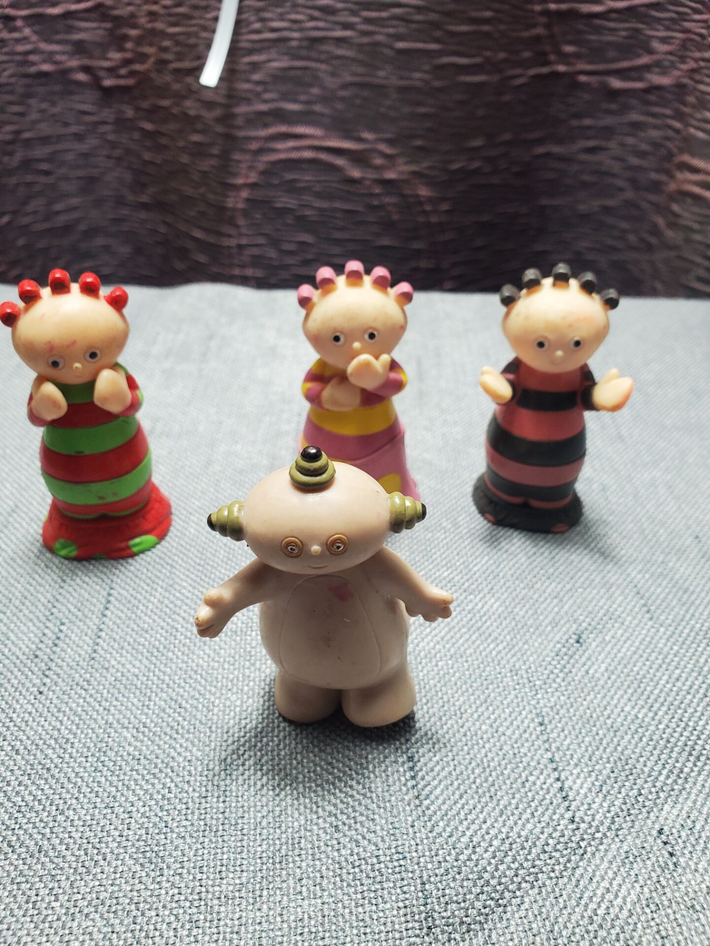 英国儿童亲子教学动画片花园宝宝玛卡巴卡散货玩具模型手办