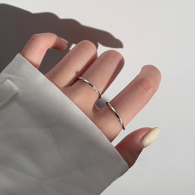 韩版S925银简约素圈戒指女复古时尚个性几何莫比乌斯环开口食指环