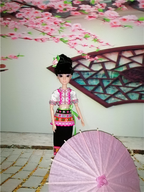 芭比中国云南水傣民族娃娃套装公主女孩玩具民族装饰品摆件