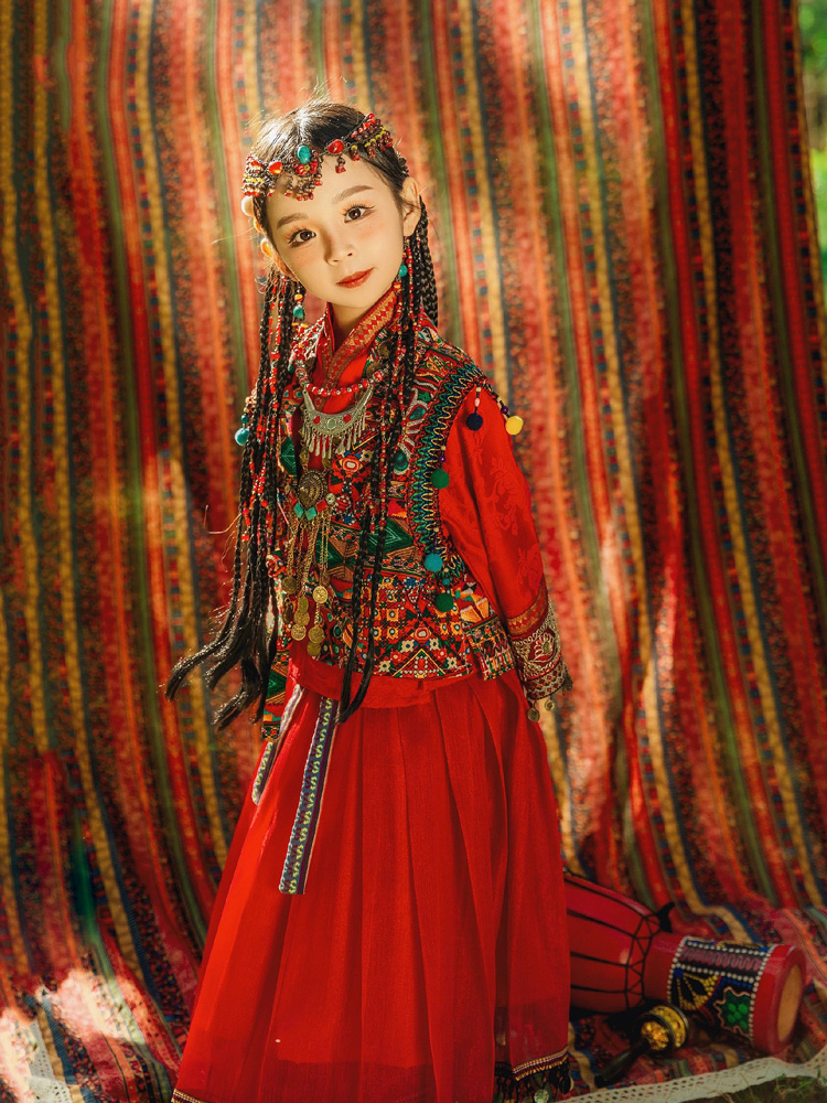 杨超越同款女童红色服装苗疆少女异域风情哈尼族傣族旅拍摄影服饰