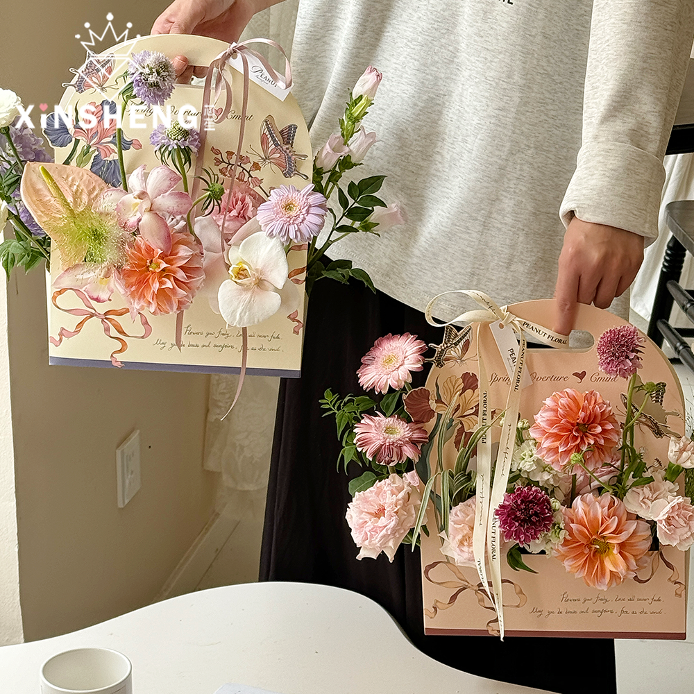 芯苼 母亲节新品 爱在花丛手提盒花束插花盒手工花艺礼盒包装材料