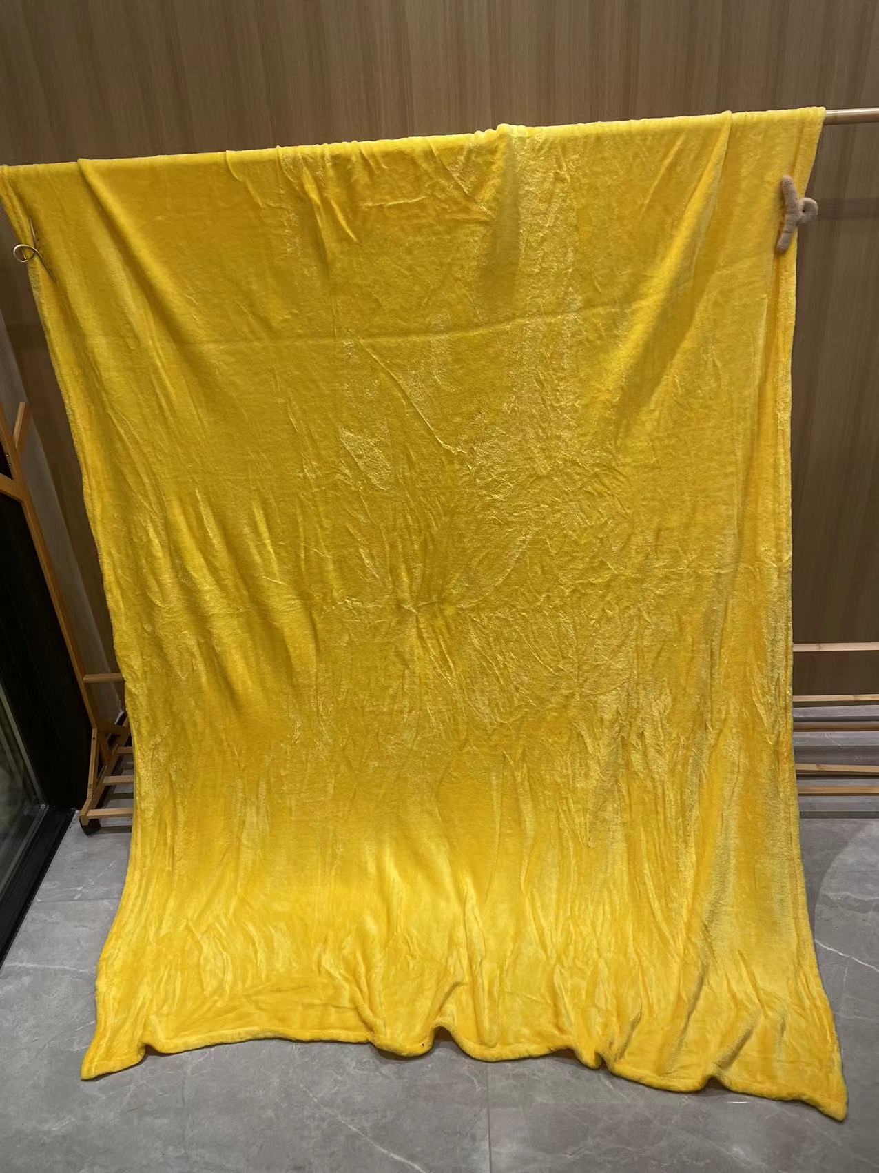 金黄色毛毯加厚盖毯被床垫加绒床单牛奶珊瑚法兰绒毯学生宿舍秋冬