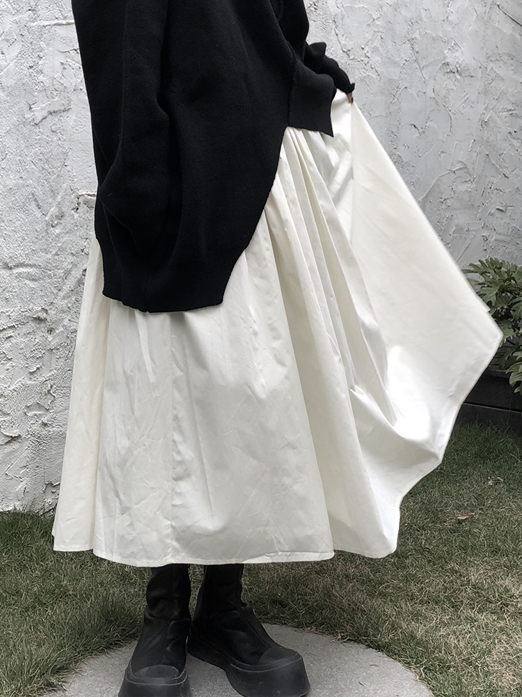 陆与山屿 设计款a字裙双层春秋季黑白色半身裙女士百褶垂感长裙子