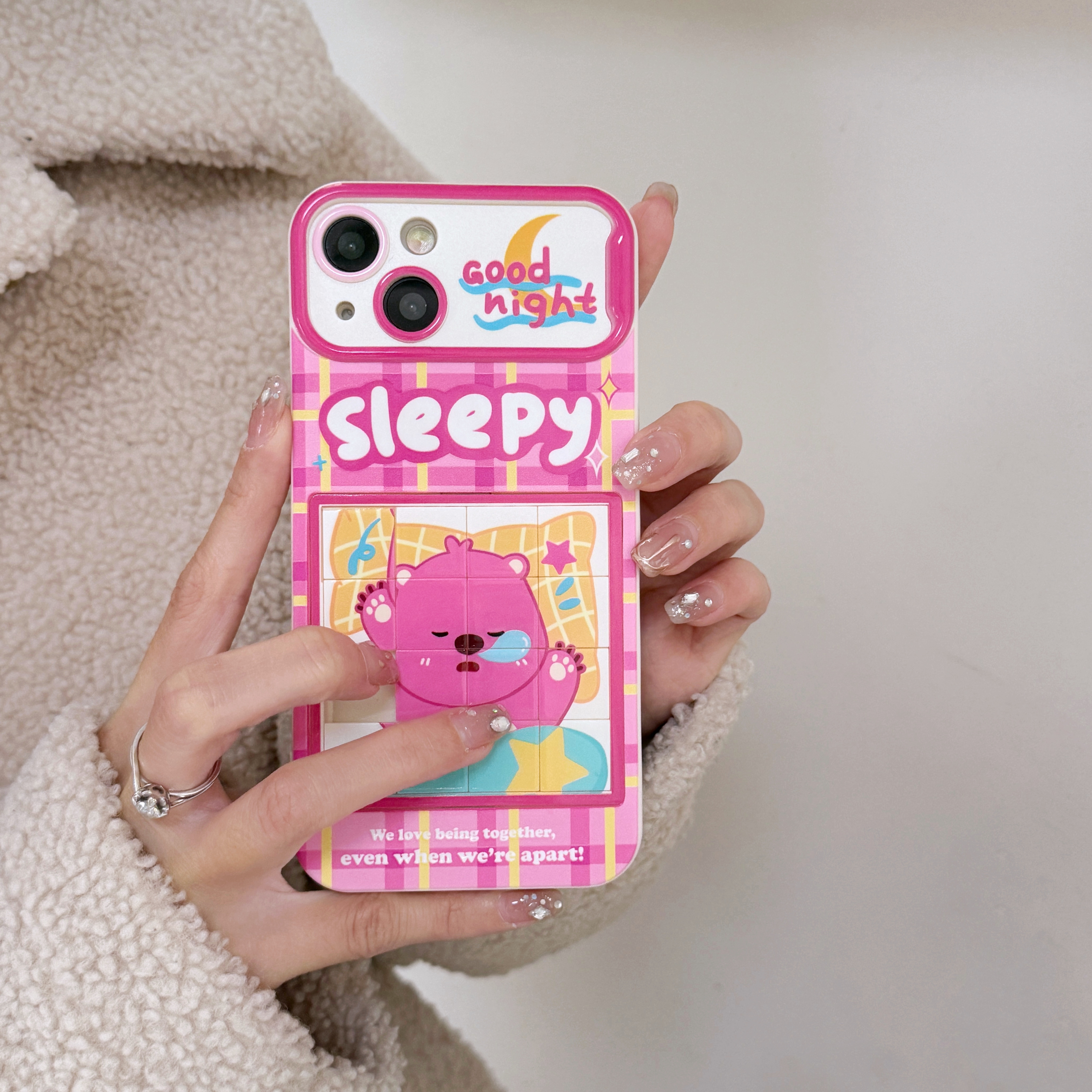 拼图瞌睡小动物iPhone15手机壳适用苹果14/13promax创意解压减压12少女心粉色格纹可爱卡通动漫小众新款