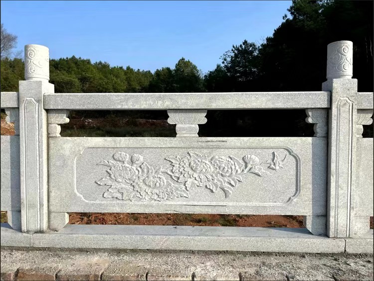 南京承接桥栏杆升旗台制作安装桥栏杆维修庭院鱼池护栏阳台护栏