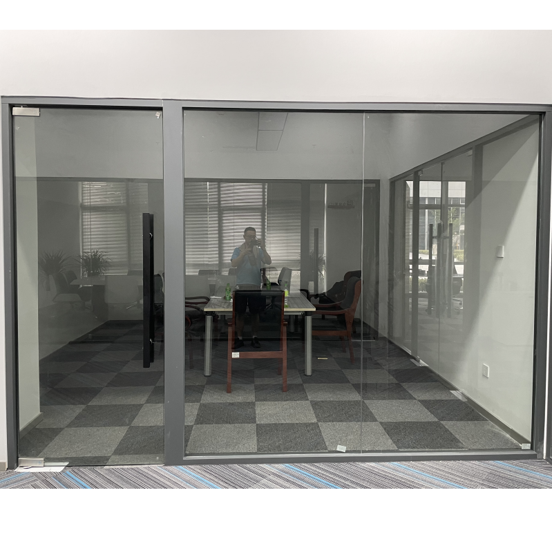 常州办公室钢化玻璃隔断墙单层全景玻璃拼缝隔音墙铝合金高隔断间