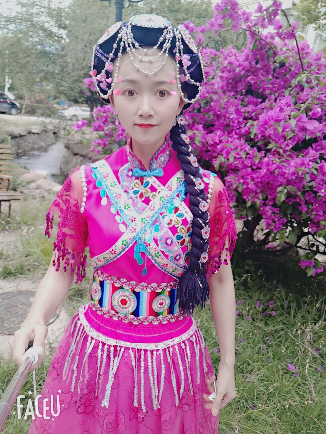 云南丽江纳西族服装舞台妆纳西演出服表演服新款纳西民族服装