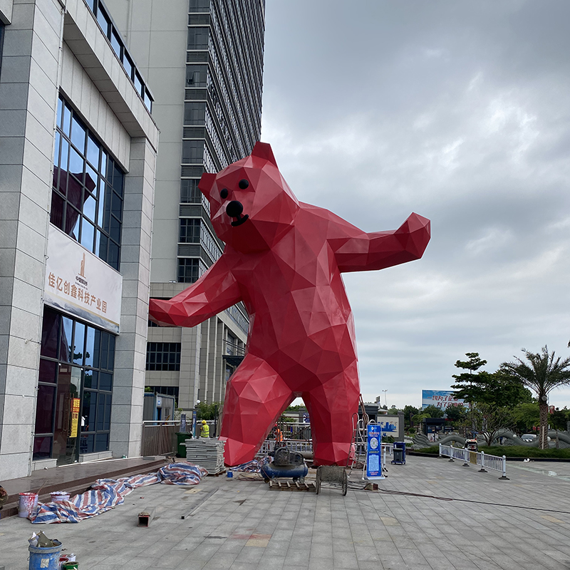 不锈钢网红偷窥熊雕塑玻璃钢广场标志性大型雕塑切面熊几何大熊猫
