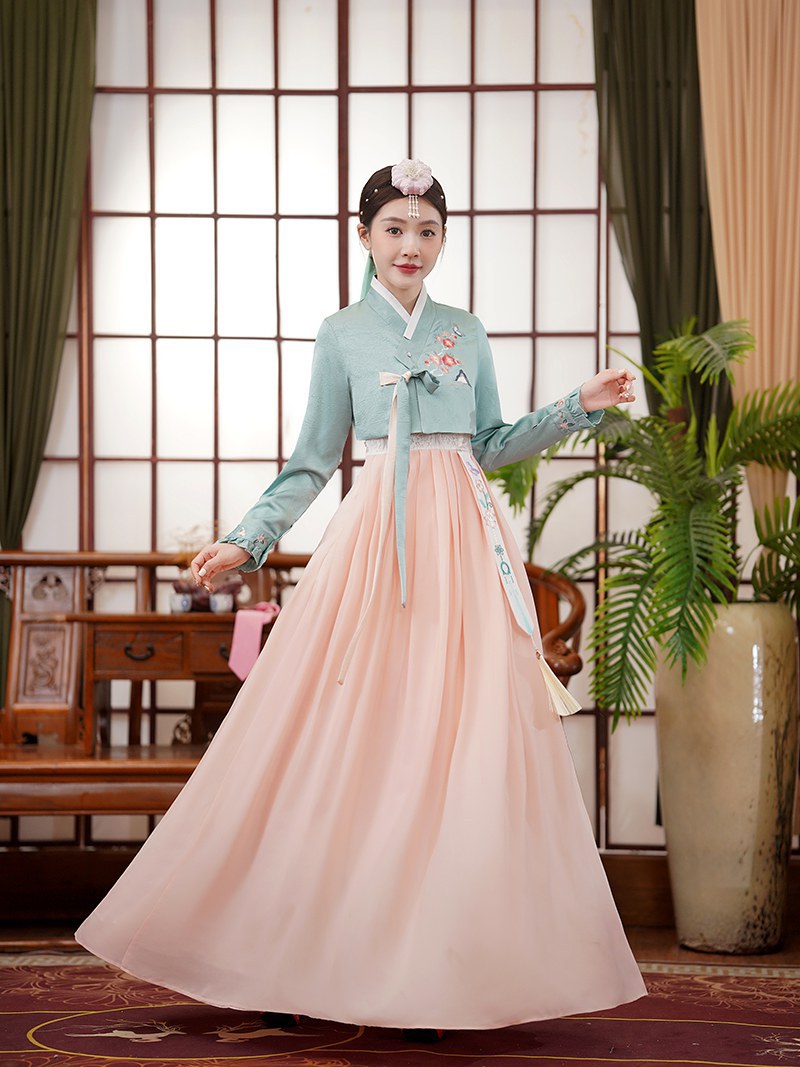 韩服朝鲜女高端延吉网红拍照宫廷传统礼服新款少数民族舞台演出服