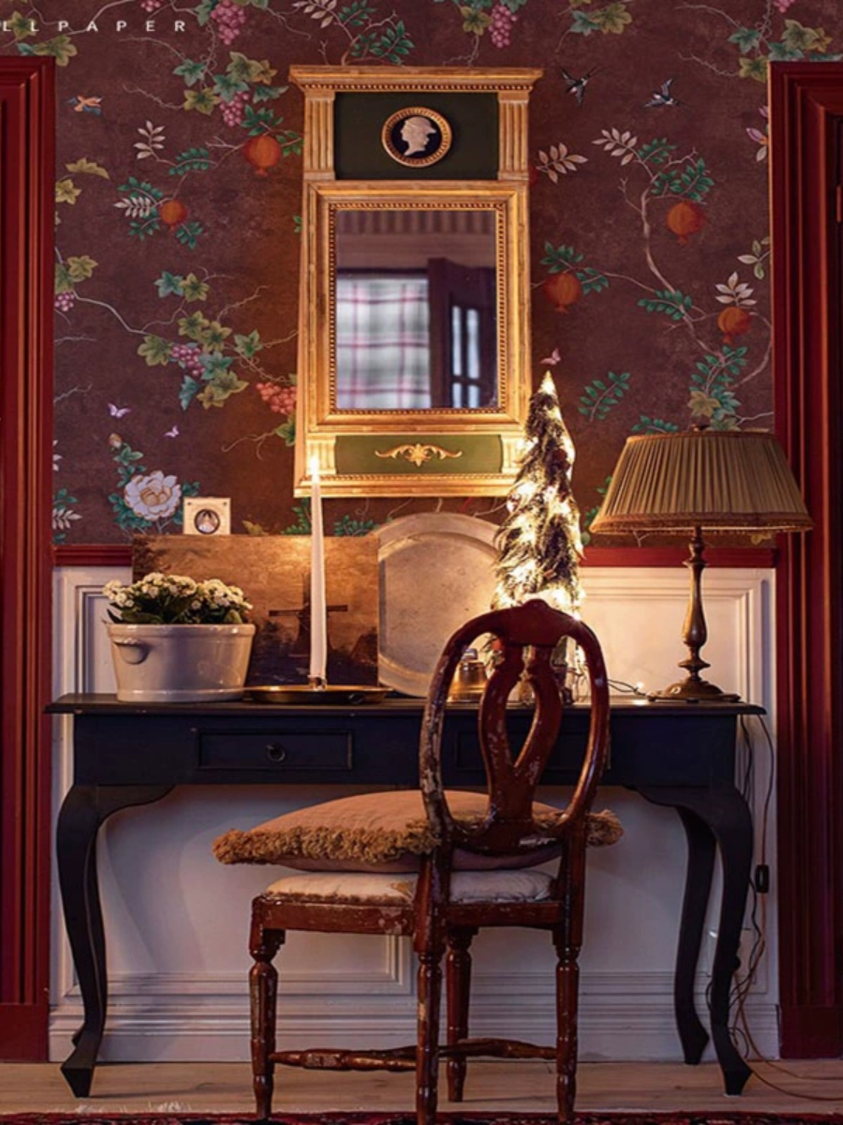 法式复古餐厅卧室壁纸定制无纺布墙纸红色花鸟墙布电视背景墙壁画