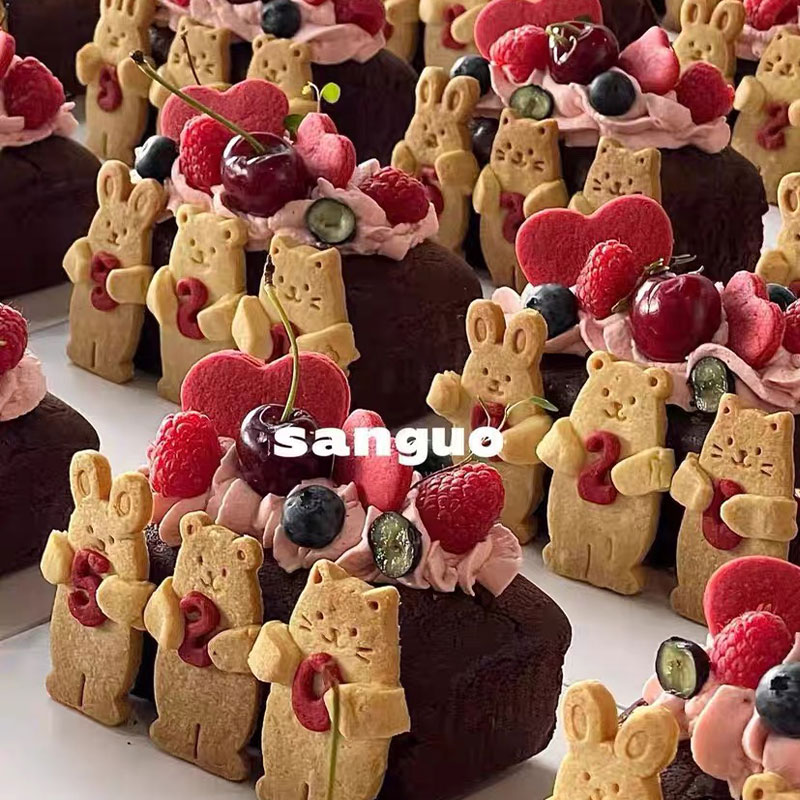 520情人节蛋糕装饰摆件情侣表白纪念日熊兔抱抱饼干烘焙装扮插件