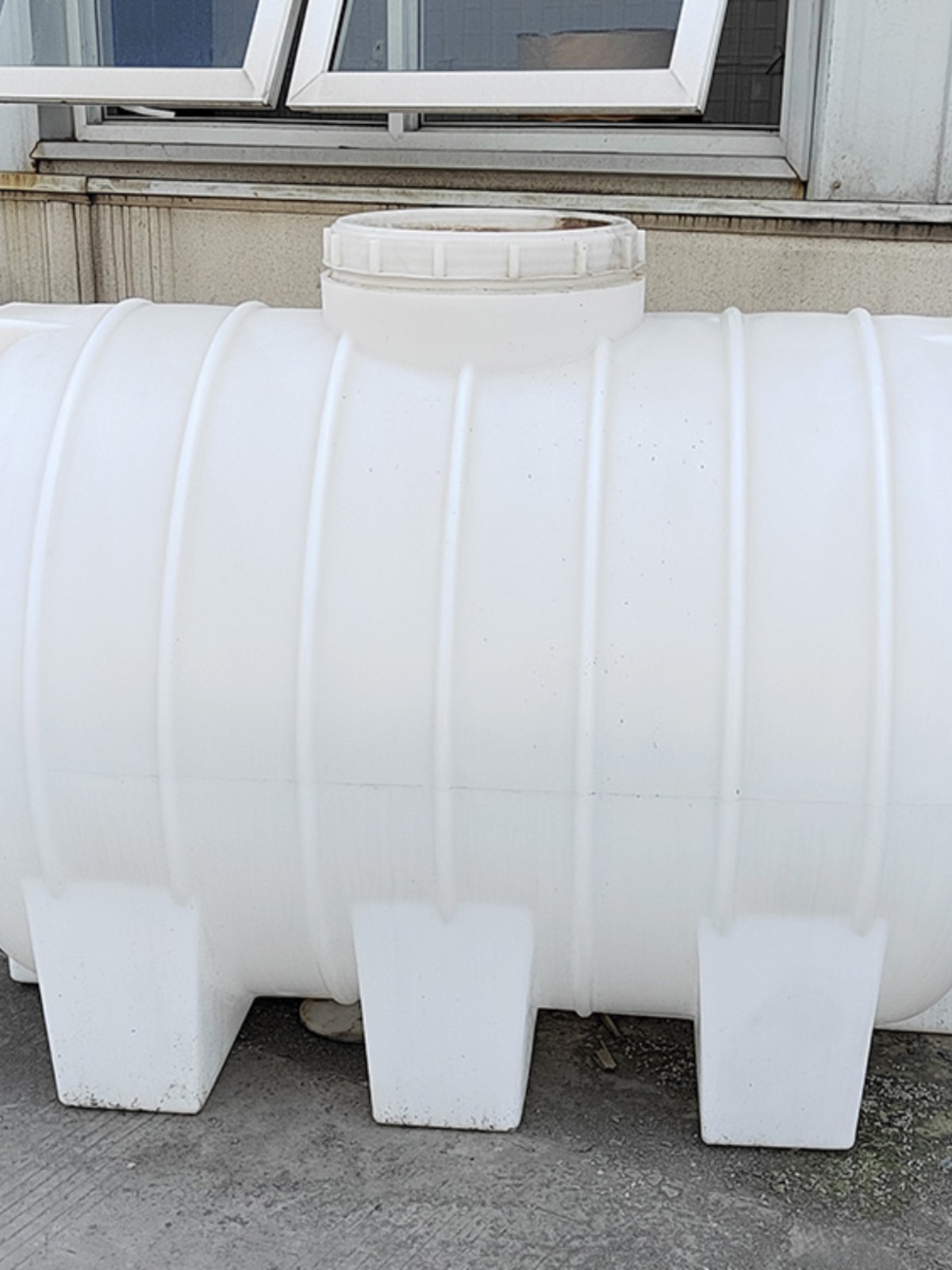 定制加厚牛筋塑料卧式水塔大号户外柴油桶储水罐蓄水缸拉粪桶搅拌