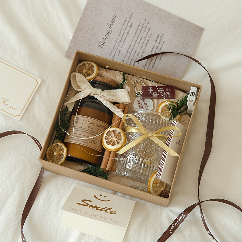 《平安喜乐》创意闺蜜女生生日礼物小众又高级的精致香薰蜡烛礼盒