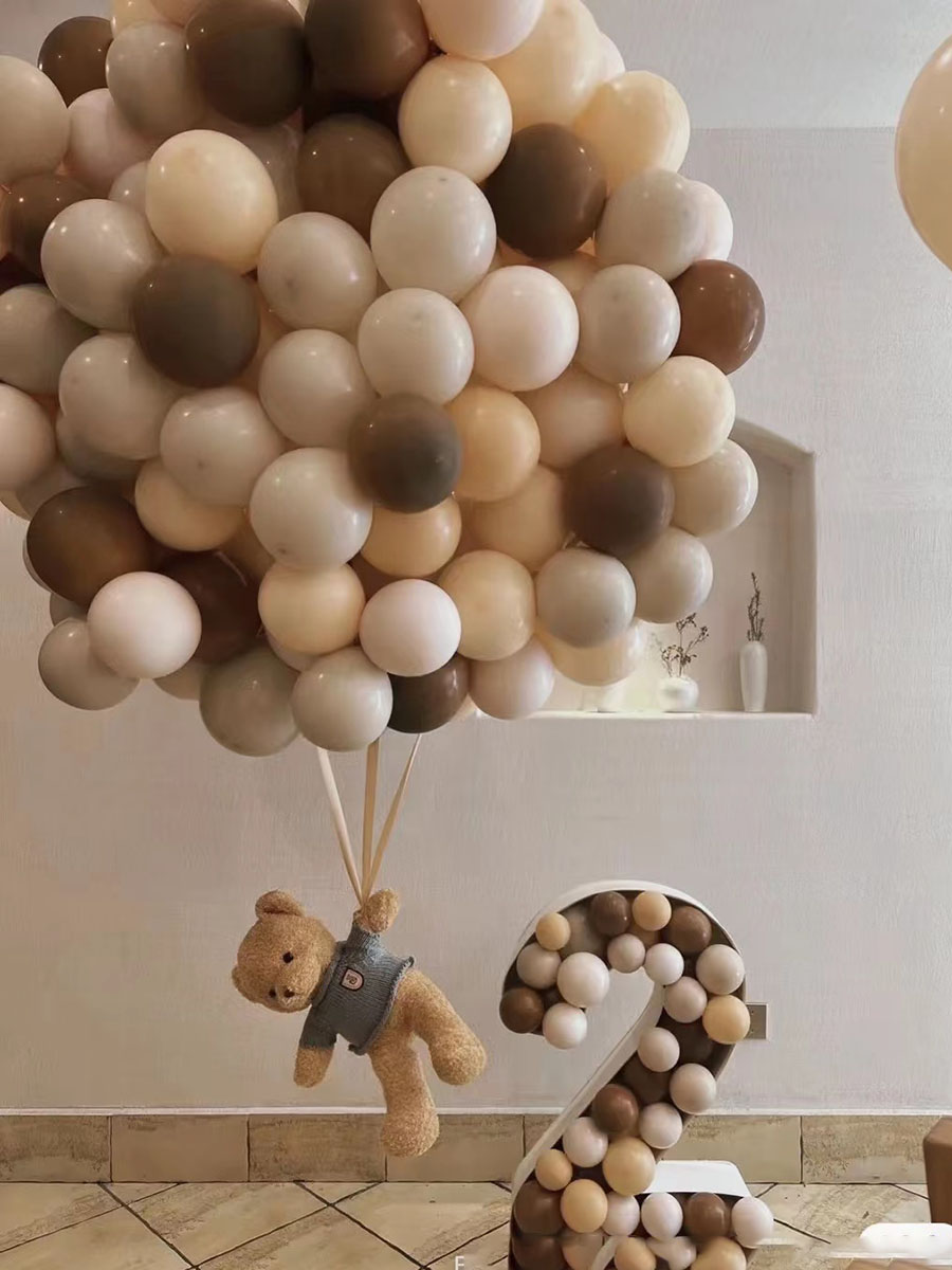 网红小熊热气球造型复古纱白咖啡色尾巴球组合生日派对装饰创意