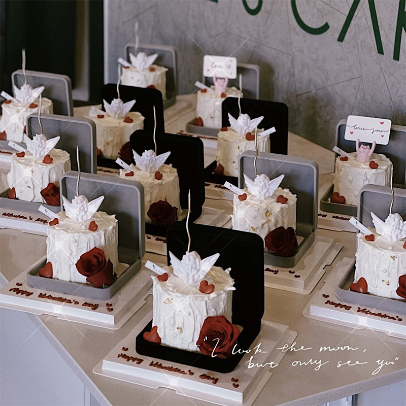 网红蛋糕装饰摆件丘比特大号戒指盒首饰盒520情人节求婚小熊蜡烛
