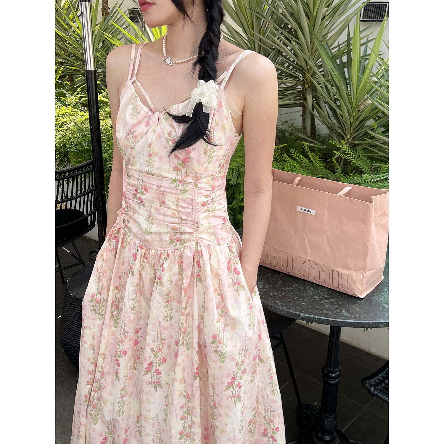 吴宝珠 法式浅粉色吊带碎花连衣裙女夏季度假风甜美仙女气质长裙