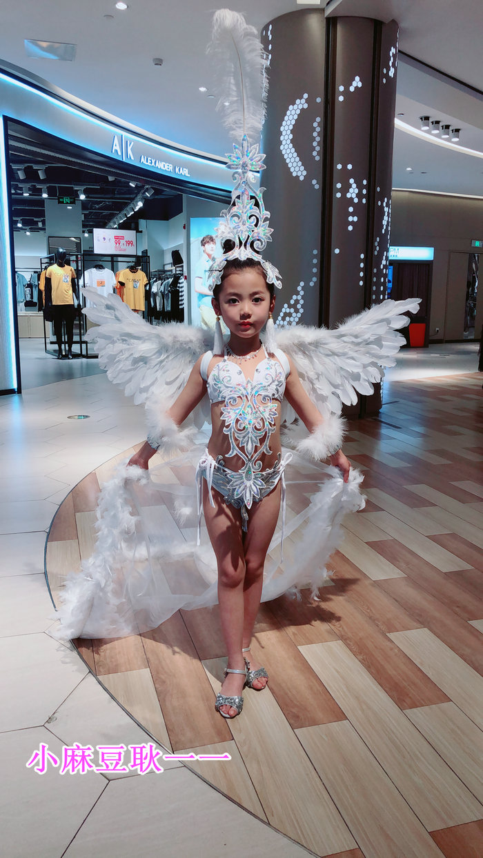 2020新款儿童T台走秀泳装 女童模特舞台表演服装羽毛比基尼演出
