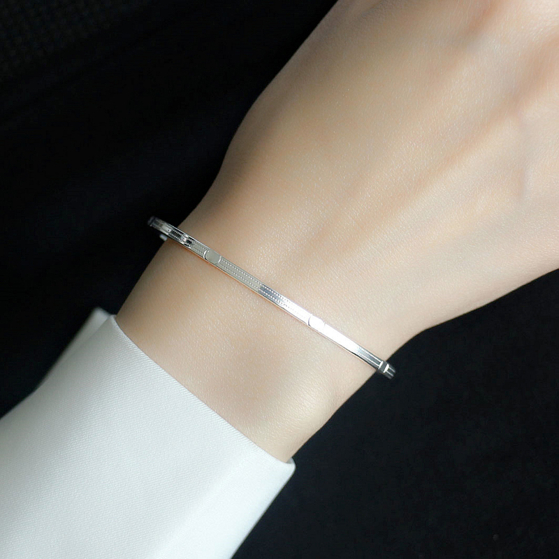 S999足银细圈手镯经典气质高档银镯子闭口线圈女个性简约韩版手环