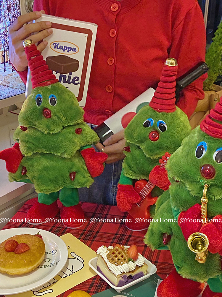 ins风圣诞儿童礼物桌上摆件会唱歌跳舞的圣诞树桌面场景布置装饰