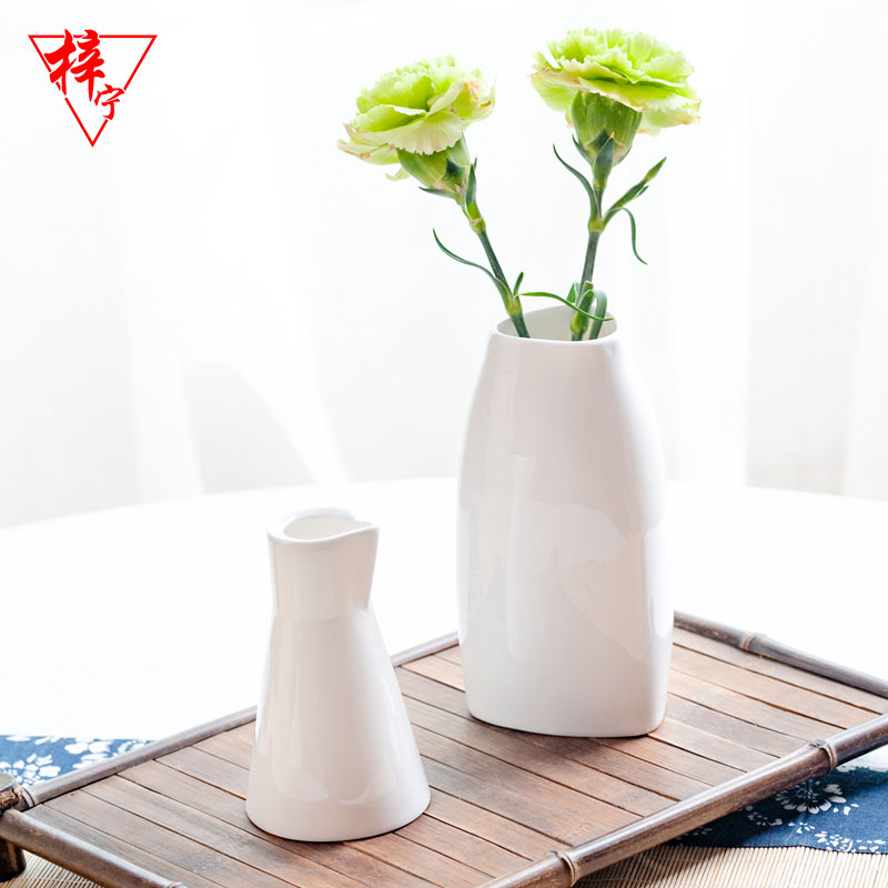 纯白骨瓷摆件欧式家居客厅工艺品北欧陶瓷饰品中式笔筒干花插花瓶