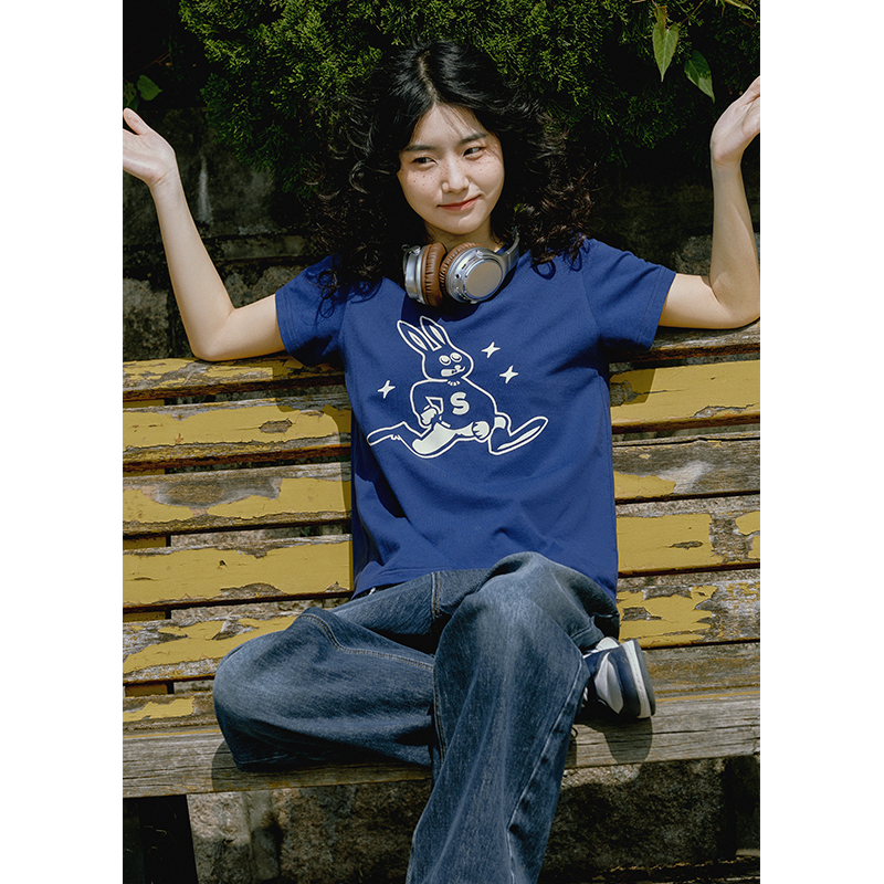 珍妮 圆领短袖T恤女夏季2024新款学生设计感修身蓝色印花上衣ins