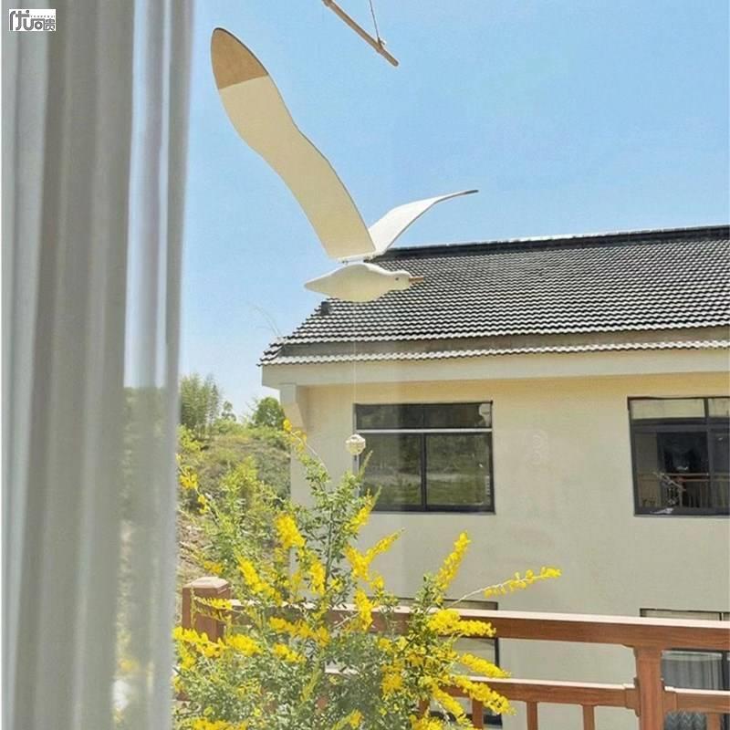 。会飞的海鸥吊饰创意木制摆件客厅阳台儿童房飘窗装置艺术悬挂饰