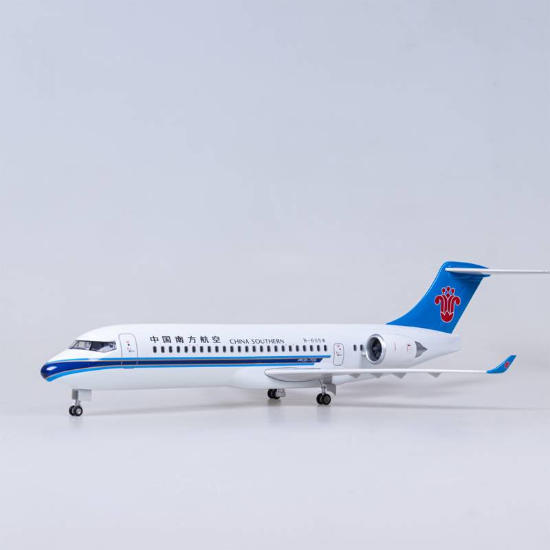 /【带轮子带灯】南方航空南航客机飞机模型商飞ARJ21仿真拼装民航